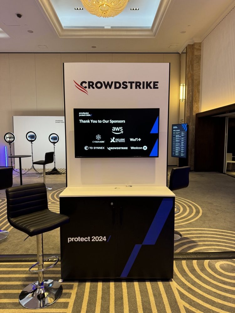 London_exhibition_led_audio_visual_proofpoint_hilton_park_lane-5